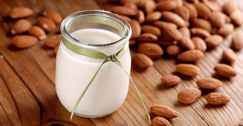 health benefits of almond milk